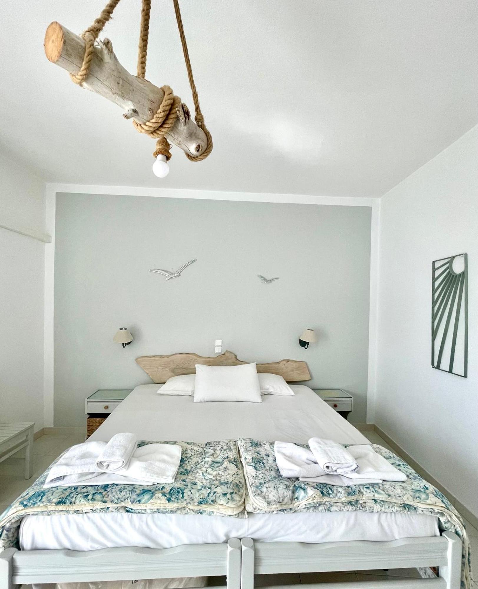 Alexandros Aparthotel Poros Town Exterior foto